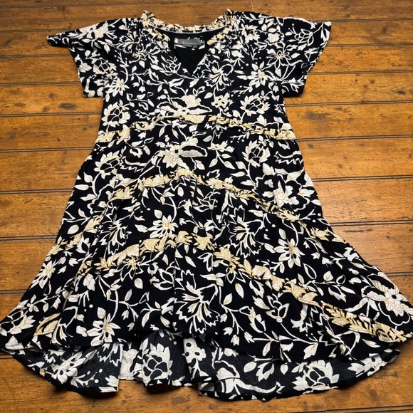 Anthropologie Dresses & Skirts - Anthropologie Black White Gold Floral Tiered Ruffle V Neck Dress Size S